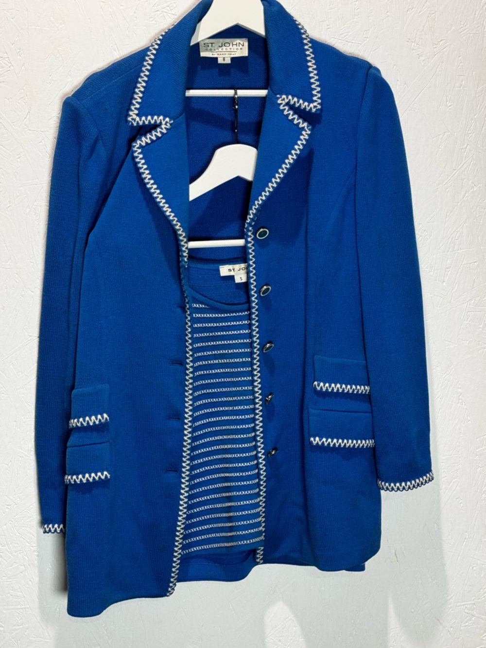St‎ John jacket blazer size 8 with tank